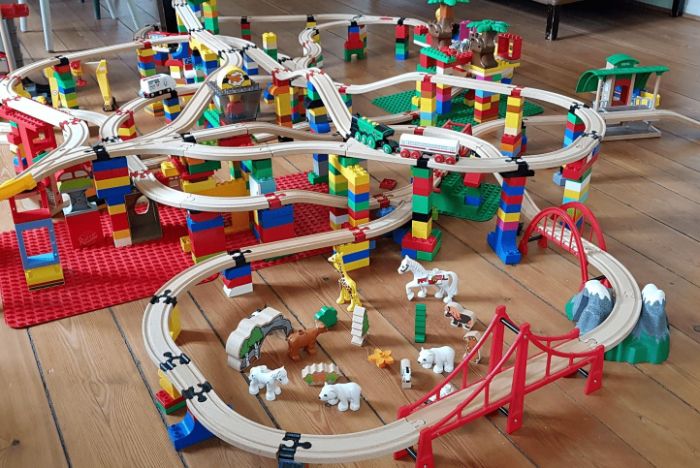 Track Connectors - Byg Dit Lego og Brio Tog Sammen!